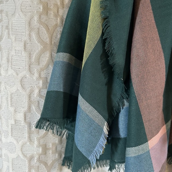 Vintage Green Stripe Shawl Scarf Wrap Winter Fringe Boho 50x50 - Picture 2 of 4